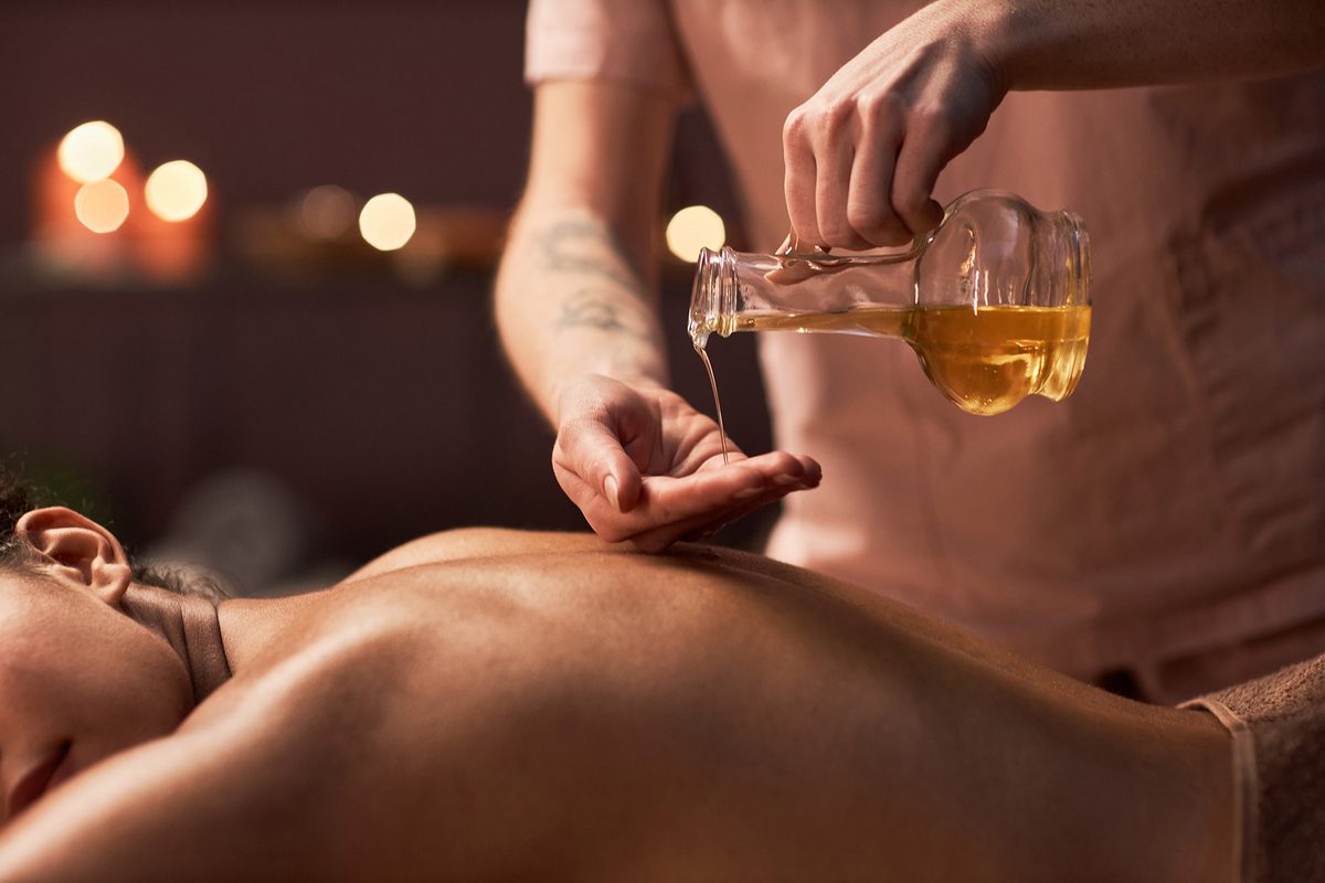 Aromatherapy Oil Massage